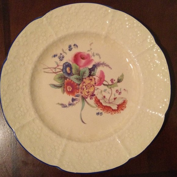 2 vintage Kingsware USA patent Coalport AD1750 England plates embossed flowers - Picture 2 of 13